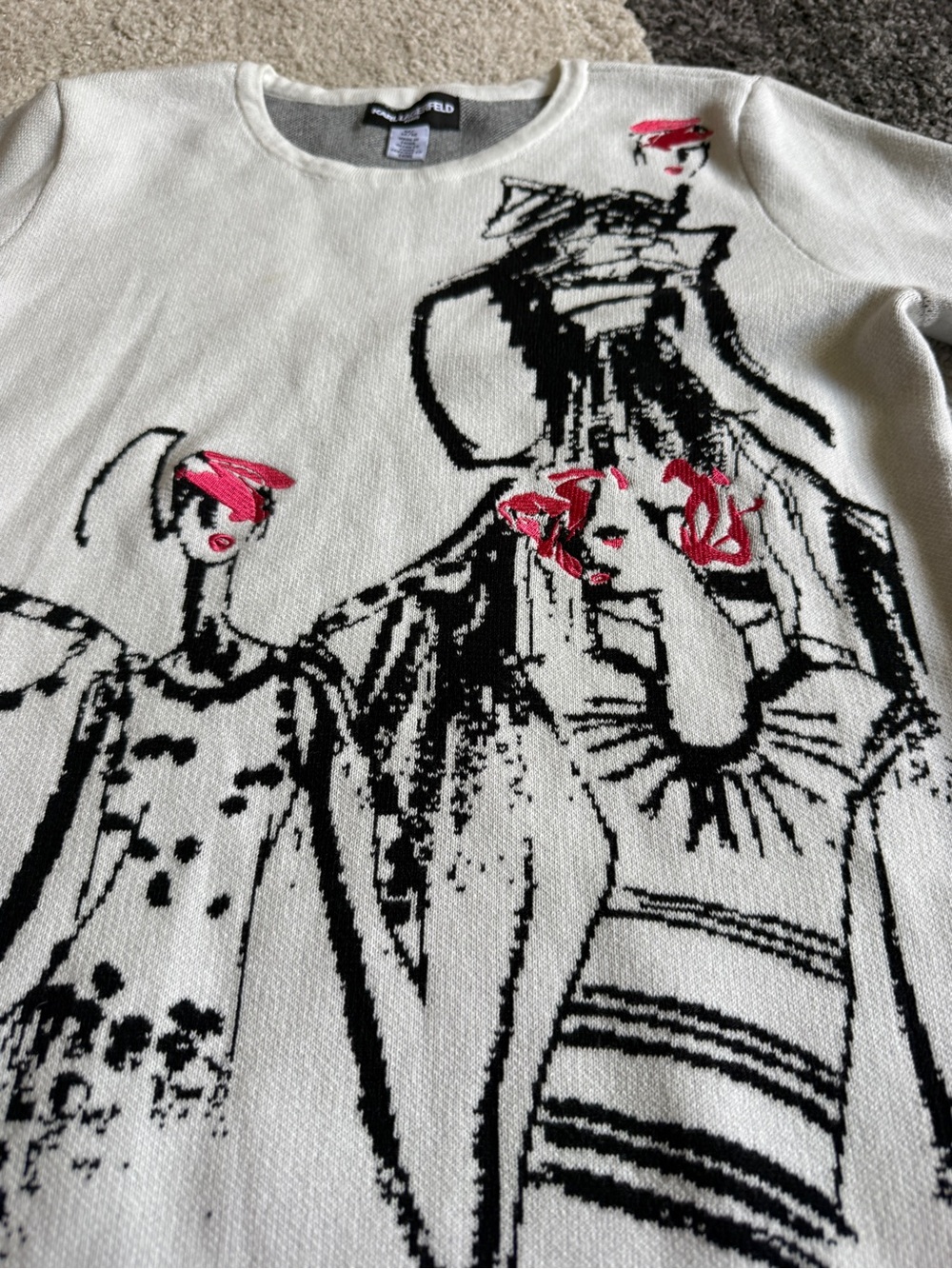 Karl Lagerfeld Women's Cream Graphic Knit Long Sleeve Sweater- Medium